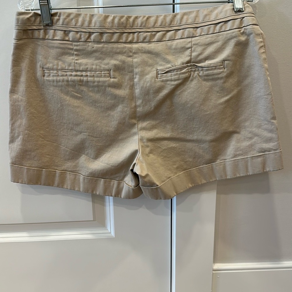 3/$15 Harve Benard Tan Shorts Tailored Fit 98% Cotton Sz 10 - Picture 3 of 7